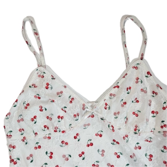 Madden Girl Cami Top Womens XL Cherry Print Red Spaghetti Strap Summer Blouse - Picture 3 of 6